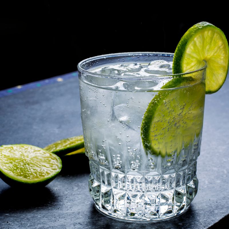 Das perfekte Caipirinha-Rezept – mixen Sie einen brasilianischen Klassiker Das perfekte Caipirinha-Rezept – mixen Sie einen brasilianischen Klassiker