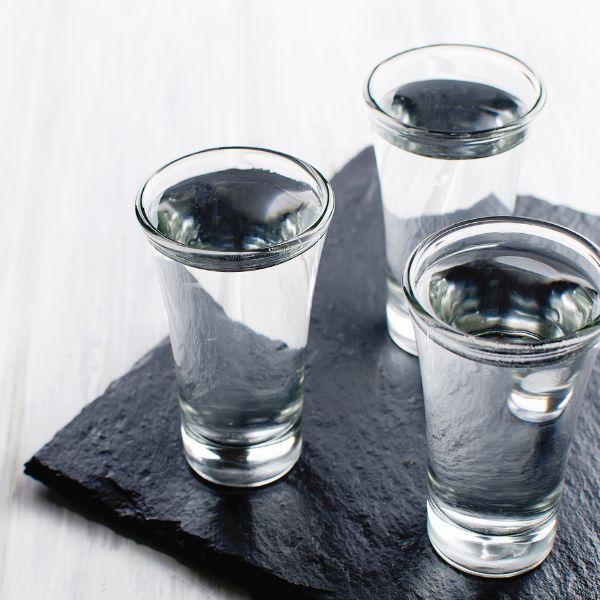 Snowball Shot: Ein Festlicher Wintercocktail